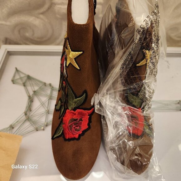 Gentle Souls "Blaise Patches" Embroidered boots. NIB. SIze 6 - Picture 6 of 11